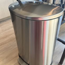 Stainless Steel Step Trash Can – Soft Close Lid