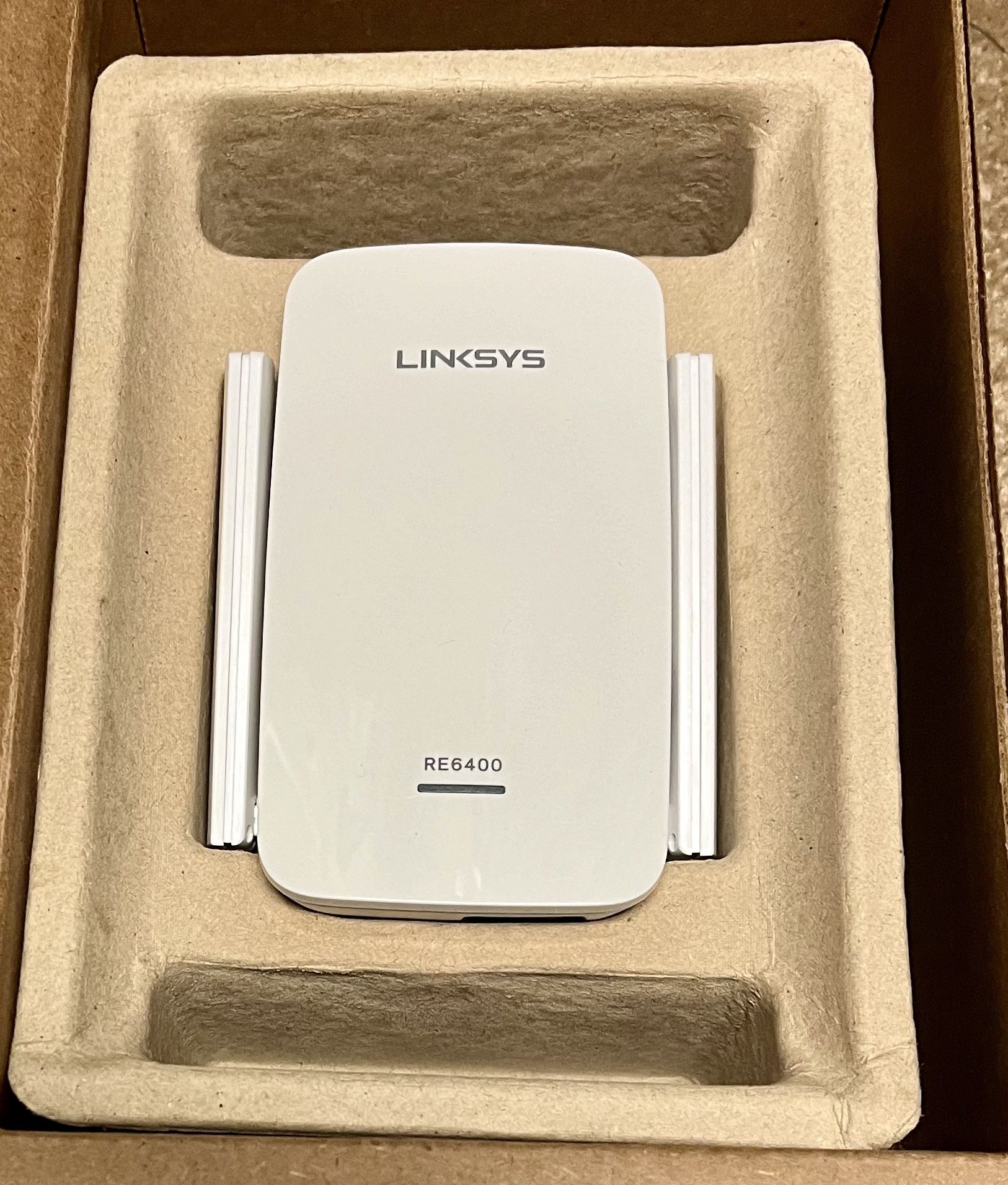 Linksys Wifi Router Extender RE6400 AC1200 5GHz & 2.4 GHz