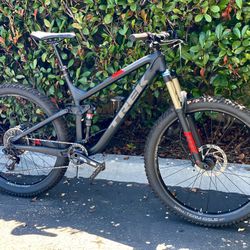2017 Trek Fuel EX 8 27.5 (Large/19.5in) Mountain Bike