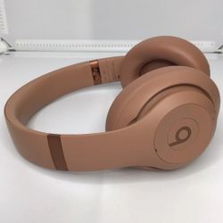 beats Studio Pro x Kim Kardashian “Dune” LIKE New, Headphones ONLY $110
