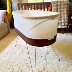 Happiest Baby Snoo Smart Sleeper Bassinet