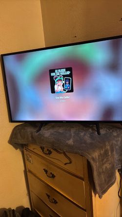 TCL rokru flat screen 43 inch tv  4k