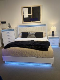 White Bedroom Set with LED Lighting