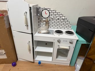 Wooden kids kitchen set