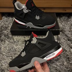 🔥 BRED JORDAN 4 – SIZE 11 🔥 📣 ICONIC. CLEAN. HARD TO FIND.