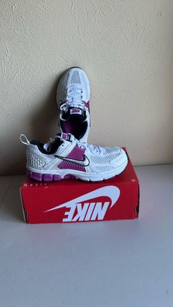 NIKE VOMERO 5