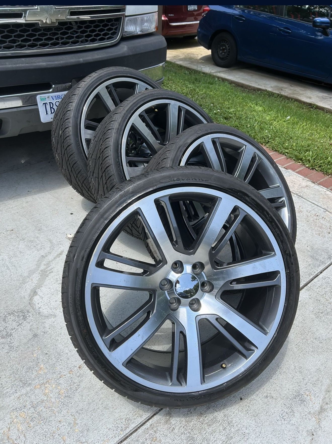24” Cadillac Escalade platinum edition wheels 6x139.7 2000 OBO