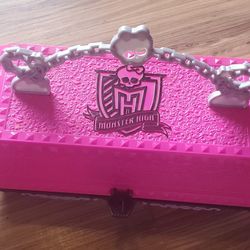 Monster High/ Bratz Accessories 