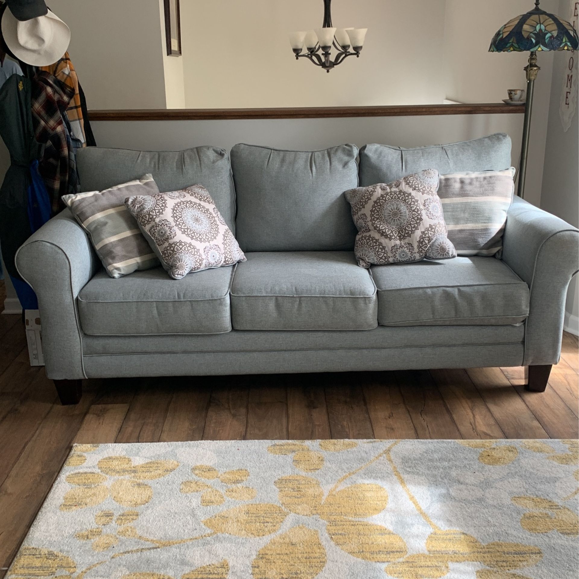 Couch/loveseat