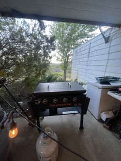 Black Stone 4 Burner Grill