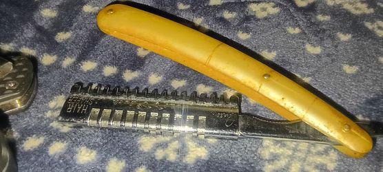Vintage Hair Shaper Razor with Yellow Handle