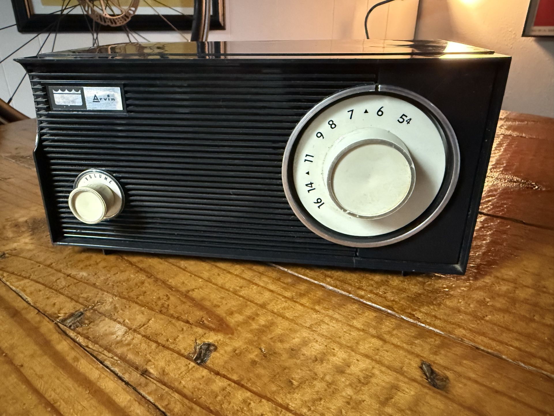 Vintage Retro Arvin Tube Radio