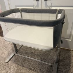Infant Bassinet side sleeper