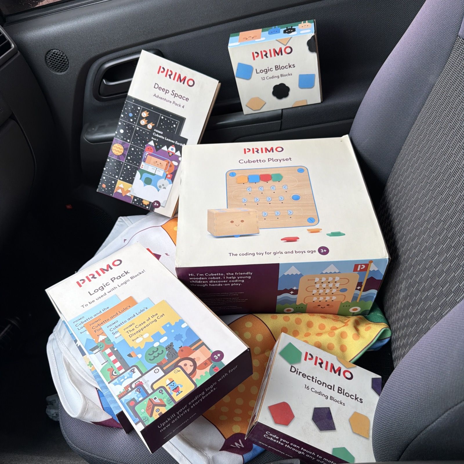 Primo Cubetto Playset Kids Age 3-9 Coding Robot Central Control With Added Packs