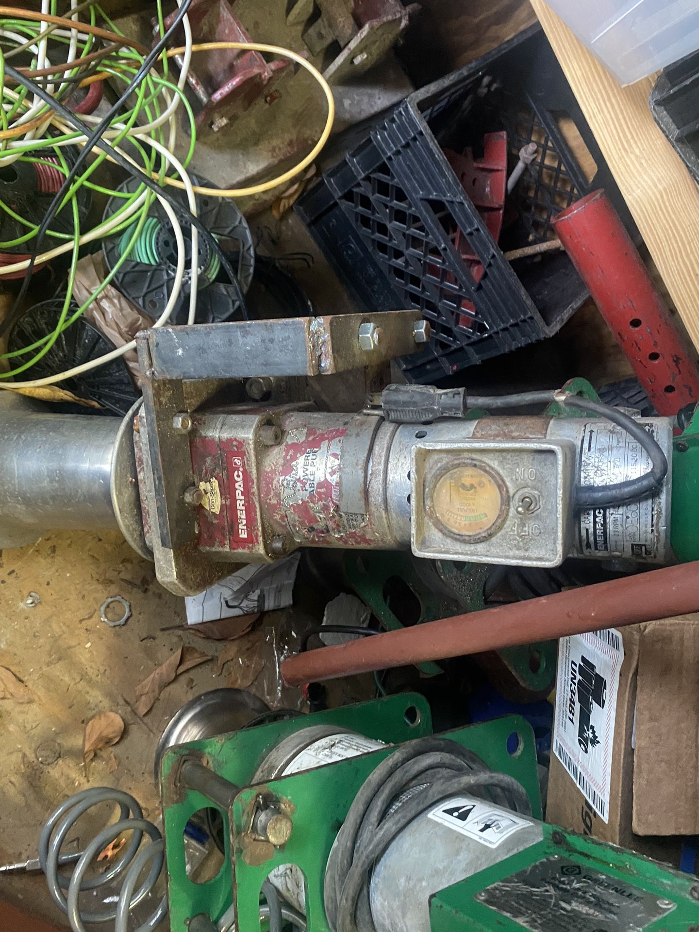 Energpack Electric Wire Puller, 4000 Pounds