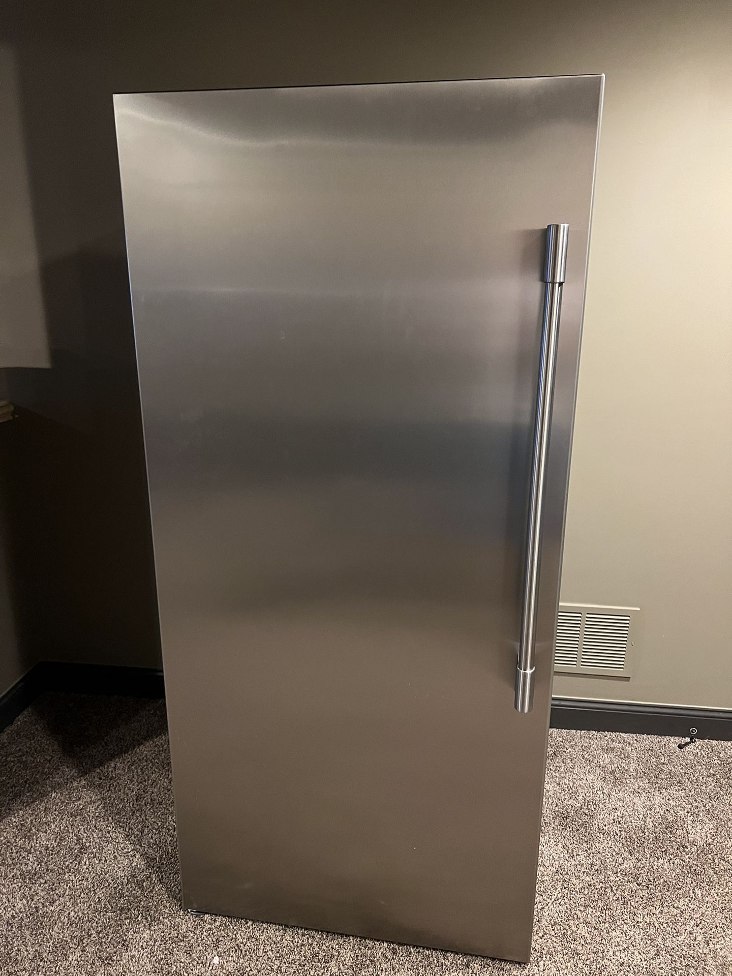 Frigidaire Electrolux Professional Freezer