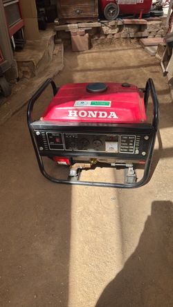 Generador de luz portátil honda   1500 wats. Trabajando $230 firme