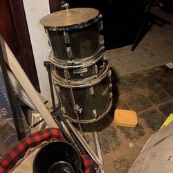 Juvenile Drum Set 