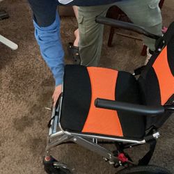 🦽 Lightweight Foldable Transport Wheelchair