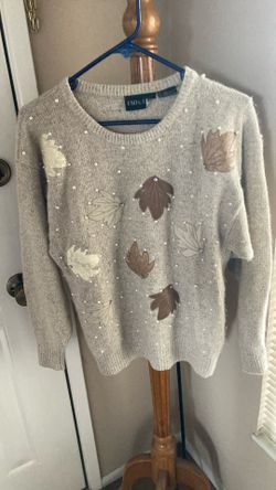 Taupe Sweater With Leather Leaves And Pearls