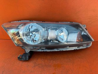 2008 - 2012 Honda Accord Sedan Right Passenger Side Halogen Headlight OEM