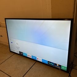 Samsung 40” 4K Smart TV (UN40MU6290) + Remote + Wall Mount