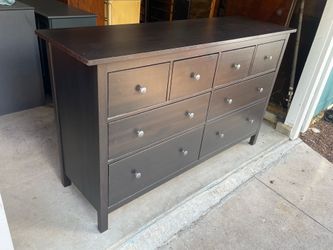 8 Drawer Dresser