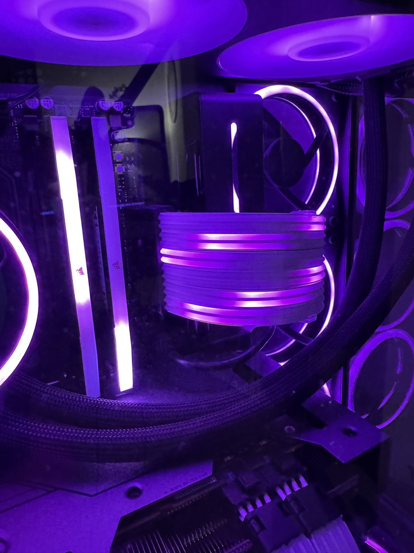 Lian Li Strimer Plus V2