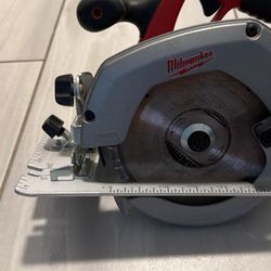 Milwaukee Circular Saw