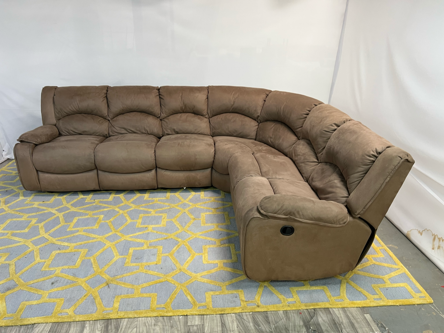 ( Delivery Available ) Large Beige Sectional Couch Recliner