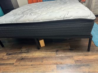 Cali king bed