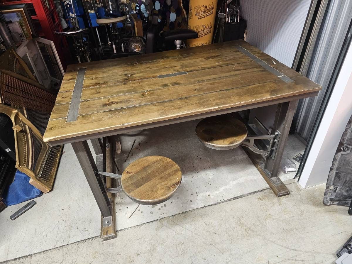 Galvin Cafeteria Table w/ Floating Stools