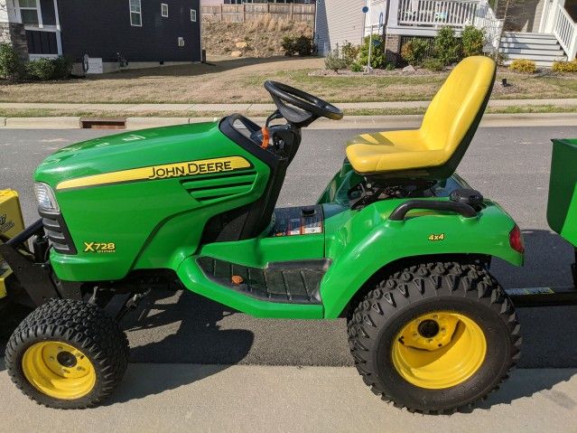 John Deere X728 Lawn Tractor w/ Hydraulic Attachments, Snow Blower, & Cart - See Description