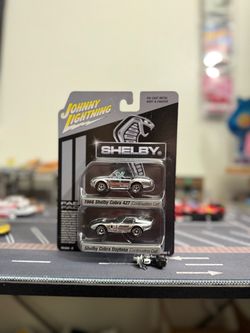 Johnny Lightning Shelby 2-Pack 1:64 1966 SHELBY COBRA 427 & SHELBY COBRA DAYTONA