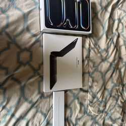 Apple iPad Pro 11-inch 256 GB Black, Apple Pencil, Apple Magic Keyboard (Brand New Unopened Boxes all inside original packaging) $1,650 Value