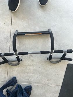 Iron Gym Multi-Use Doorway Pull-Up Bar