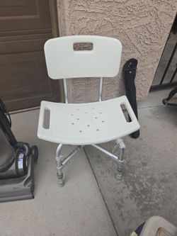 Bathrooms bench