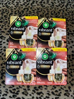 Air wick  vibrant 2X bundle all 4 for $20 firm on price