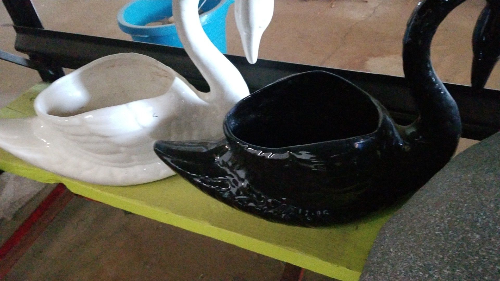 1960s ceramic swan planters mint condition