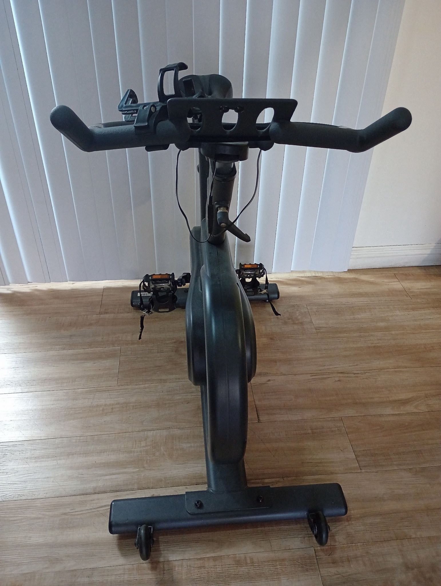 Spinning Exercise Bike “ Outdoor And Indoor “ Cash Only