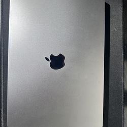 Macbook Pro M3 + Airpods Max + Mx master 3s Mouse