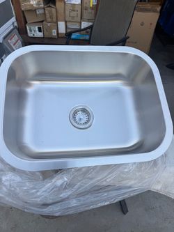 Stainless steel undermount single bowl kitchen sink