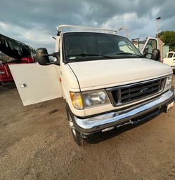 2004 ford e350