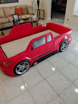 Kids bed step 2 pick up truck