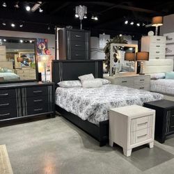 Vendo económico set de cuarto negro. Listo para llevar a casa