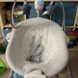 Graco Swing And Bouncer