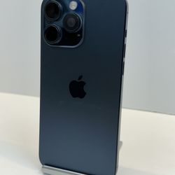 Apple iPhone 15 PRO MAX 256gb. ( Fully Unlocked )