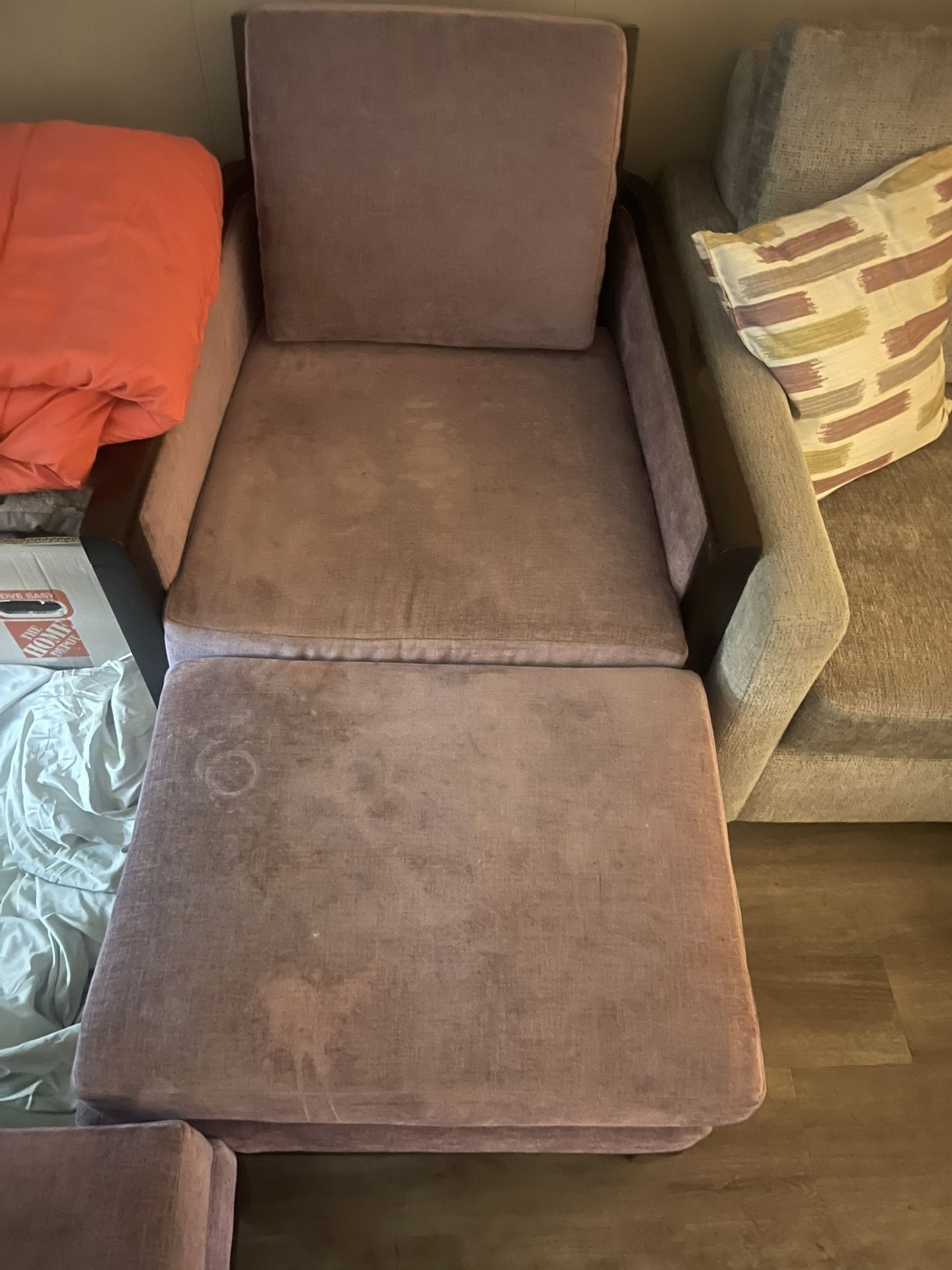 2 Chairs