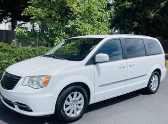 2016 Chrysler Town & Country
