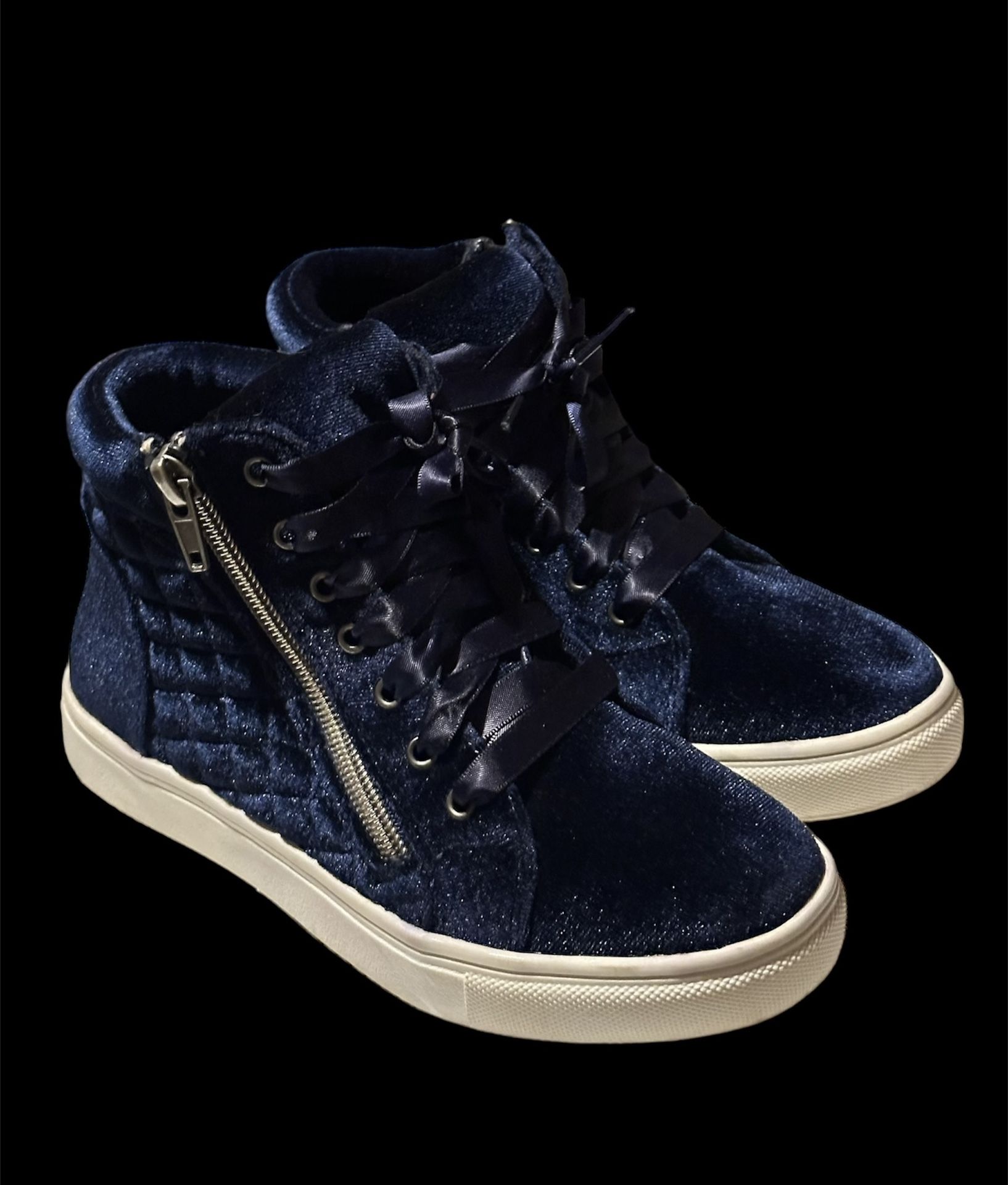 Size 1 Navy Steve Madden Shoes